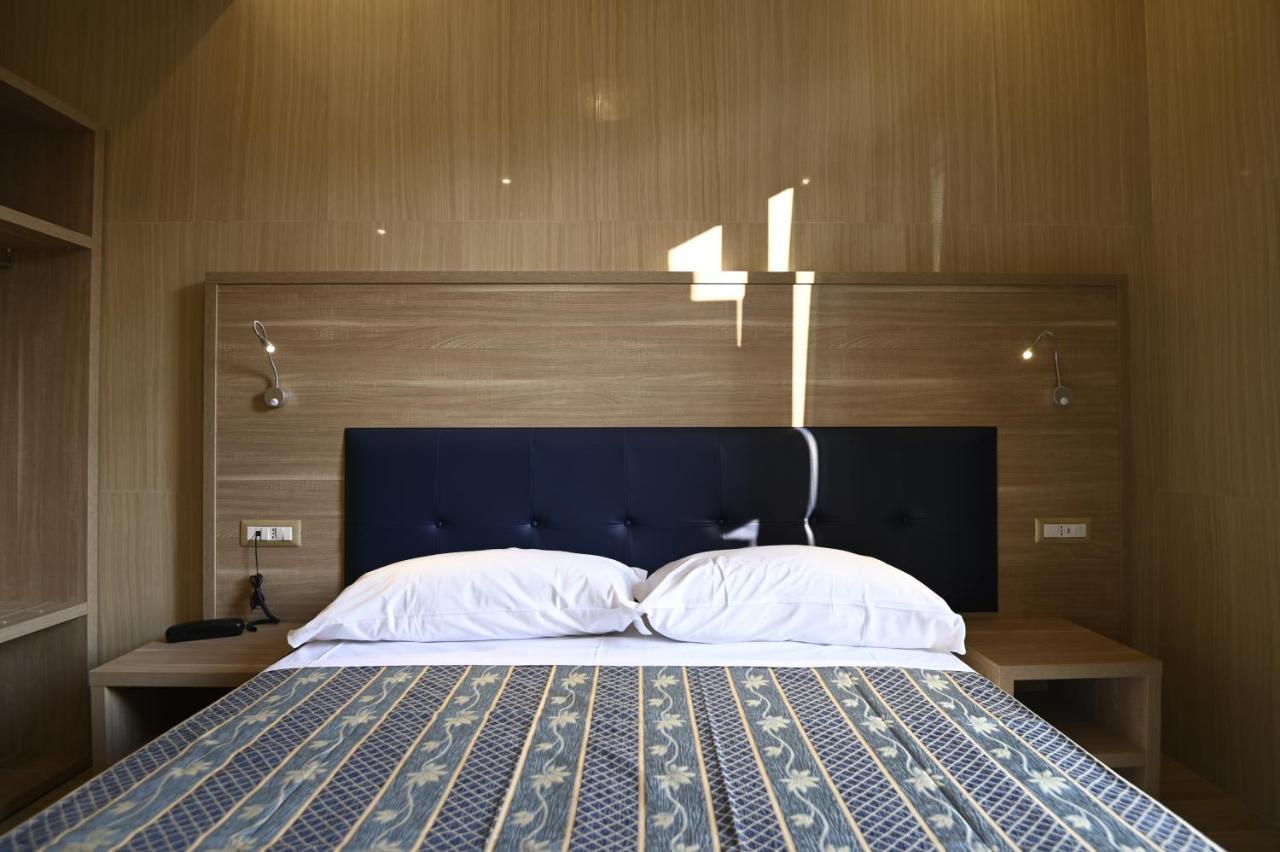 Hotel Midway Mediolan Zewnętrze zdjęcie