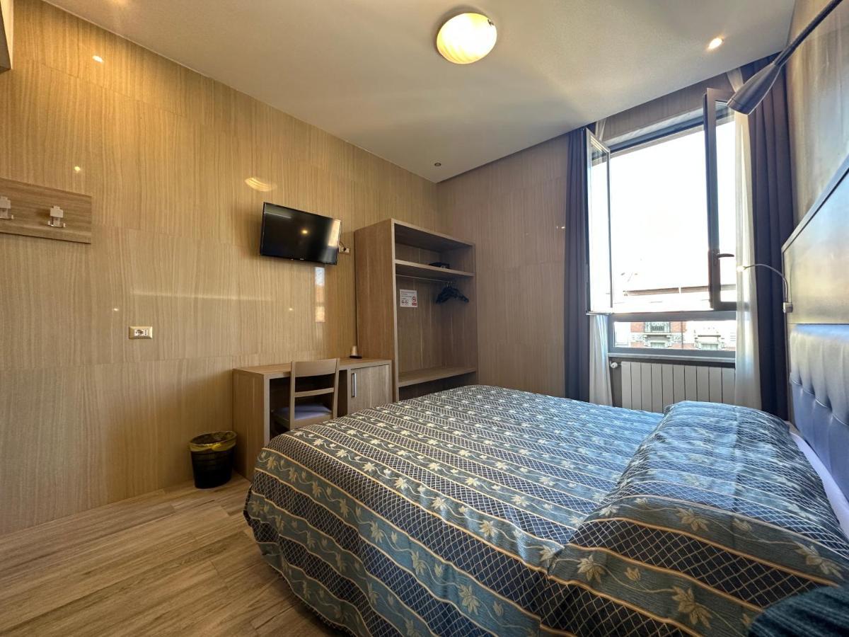 Hotel Midway Mediolan Zewnętrze zdjęcie