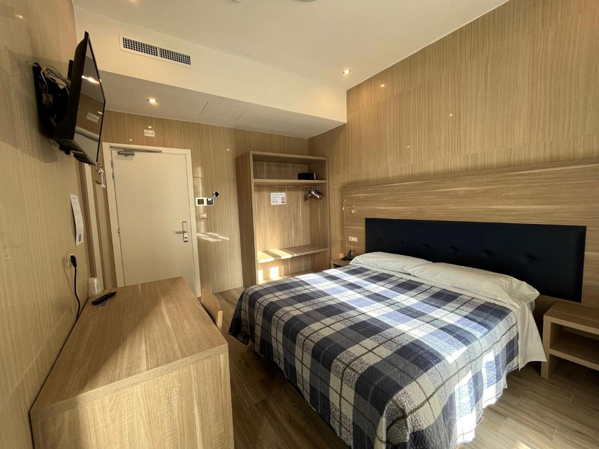 Hotel Midway Mediolan Zewnętrze zdjęcie